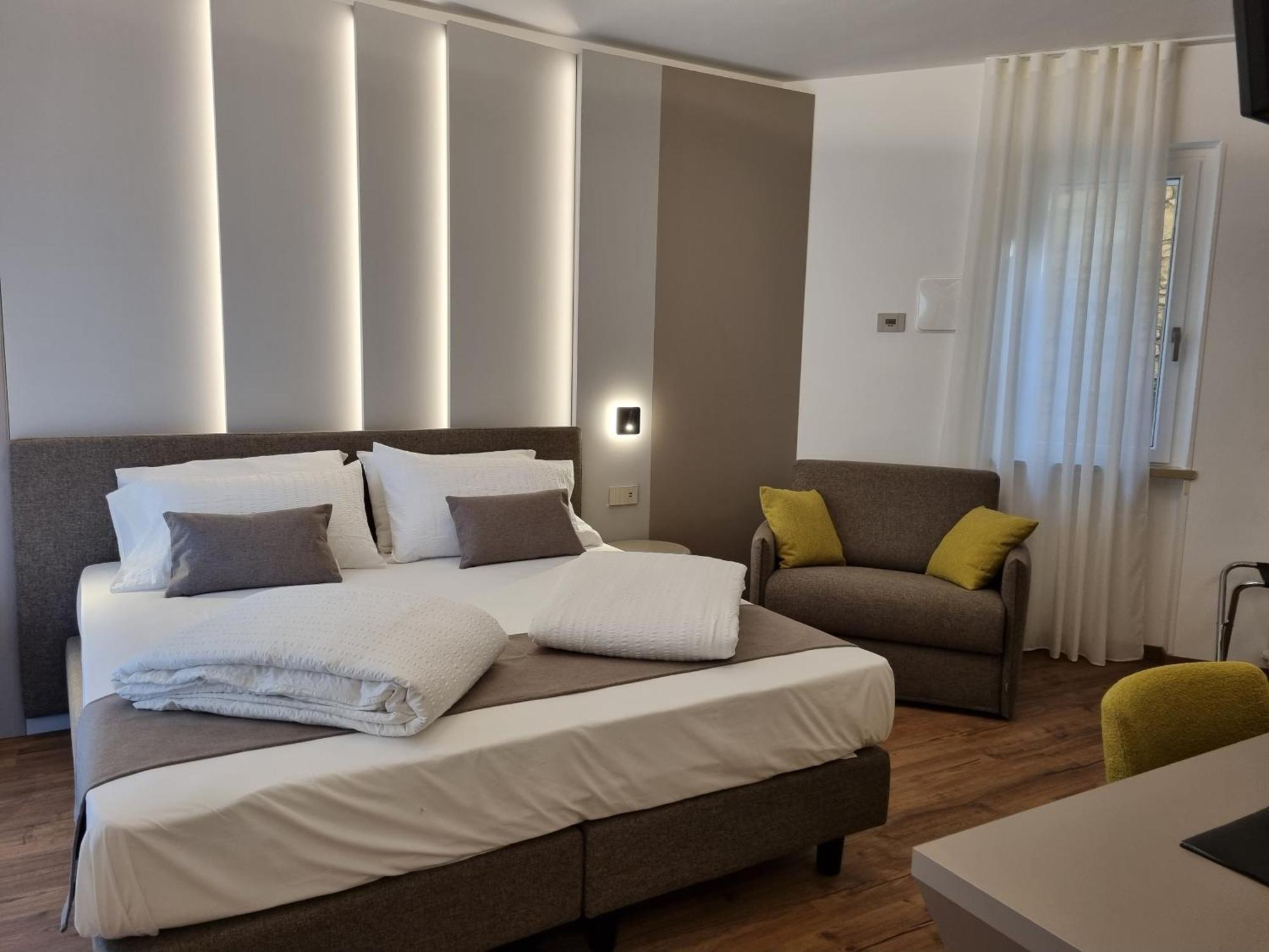 Hotel Pace Brenzone sul Garda Eksteriør billede