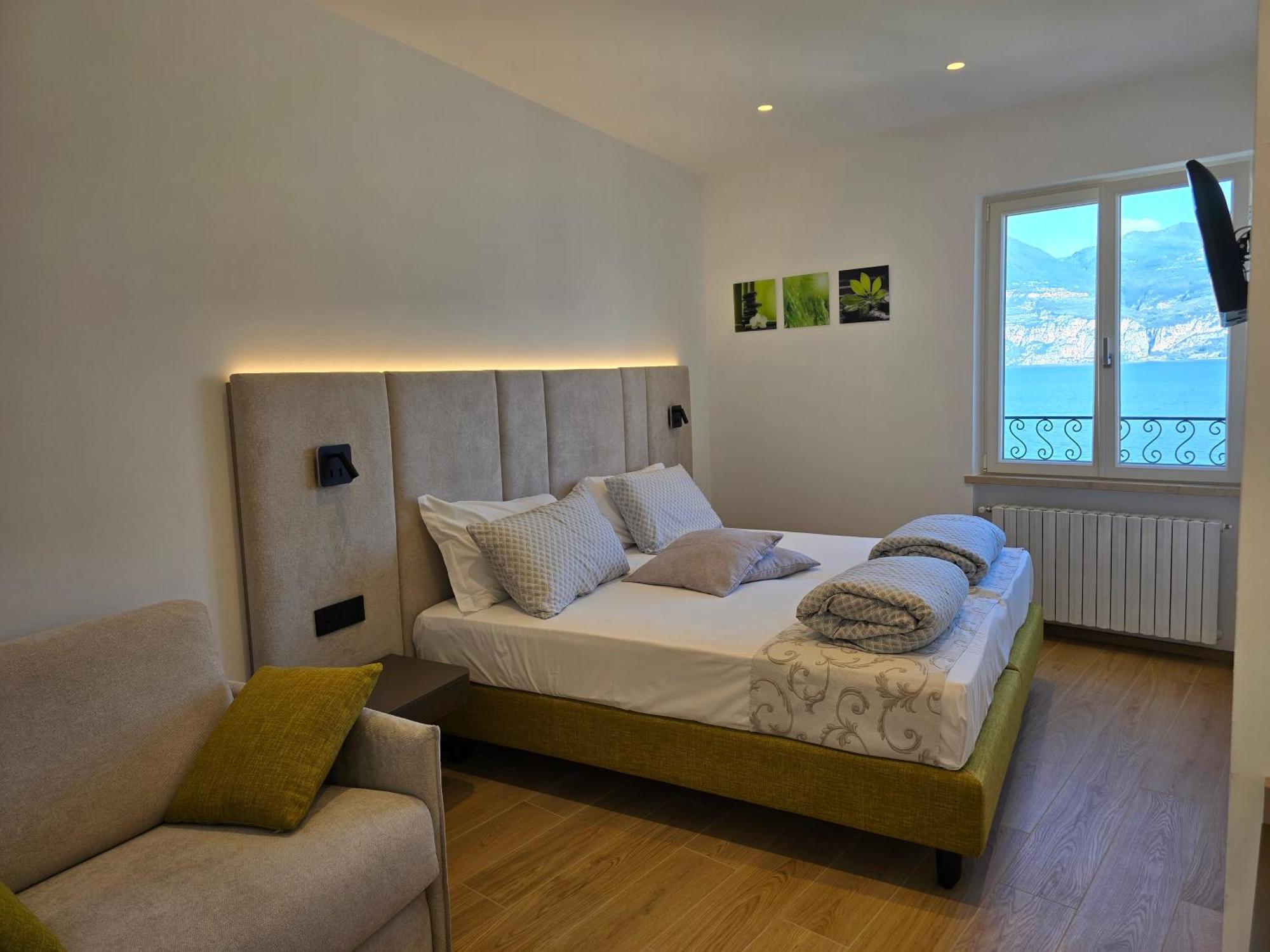 Hotel Pace Brenzone sul Garda Eksteriør billede