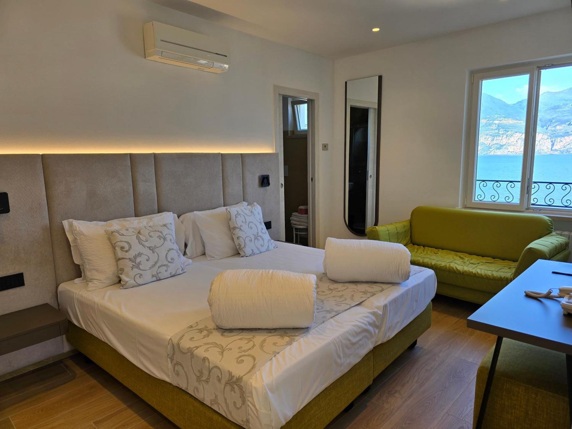 Hotel Pace Brenzone sul Garda Eksteriør billede